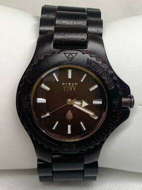 WeWood Wrist Watch Made from Natural WOOD 42mm round case Analog Quartz running